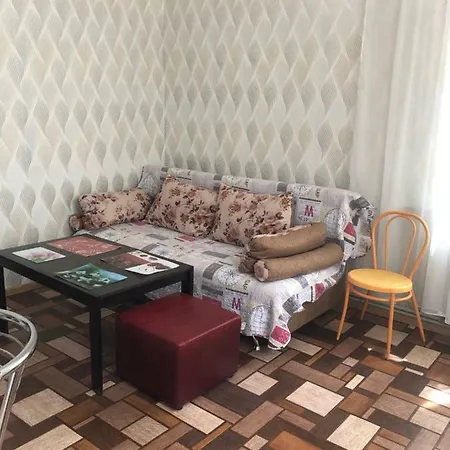 Апартаменти On Uspenska 51